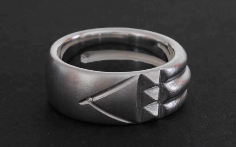 Atlantisring Silber mit Pyramiden